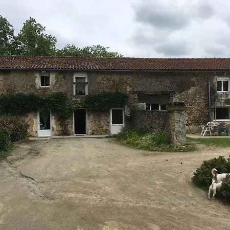Dans Un Centre Equestre Grand Parking *