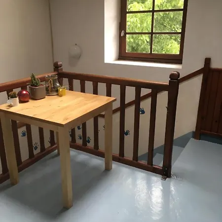 Dans Un Centre Equestre Grand Parking * Confolens