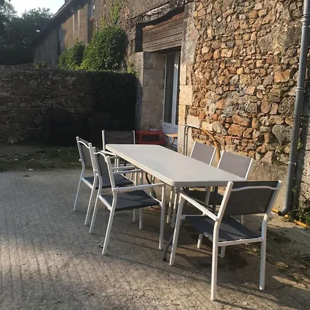 Jusqu'a 8 Lits Dans Un Centre Equestre Grand Parking Holiday home Confolens