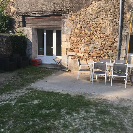 Ferme Equestre En Charente Holiday home *