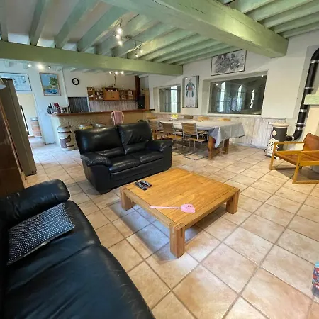 Ferme Equestre En Charente Holiday home