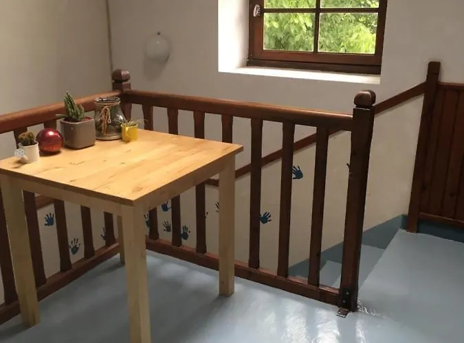 Dans Un Centre Equestre Grand Parking * Confolens