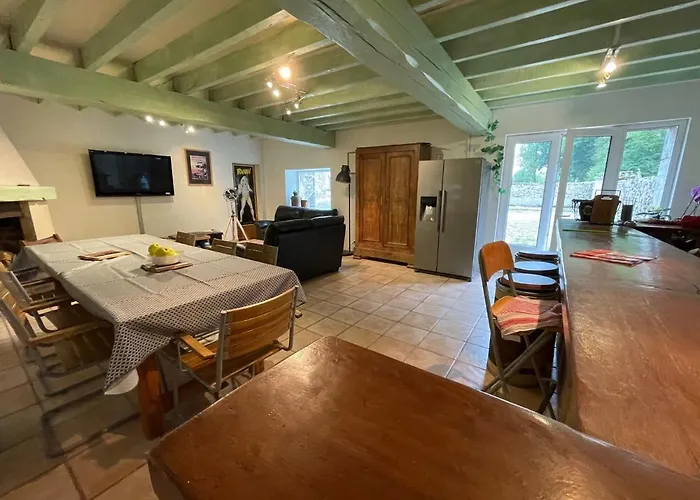 Сasa de vacaciones Dans Un Centre Equestre Grand Parking