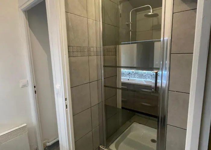 Dans Un Centre Equestre Grand Parking * Confolens